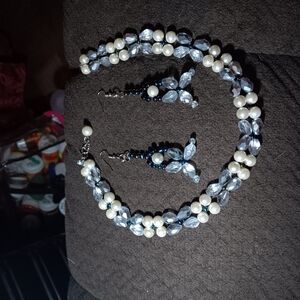 Elegant Pearl and Crystal Jewelry Set